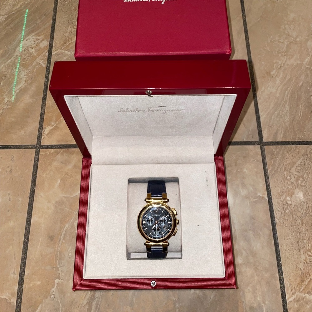 Ferragamo Mens limited edition watch